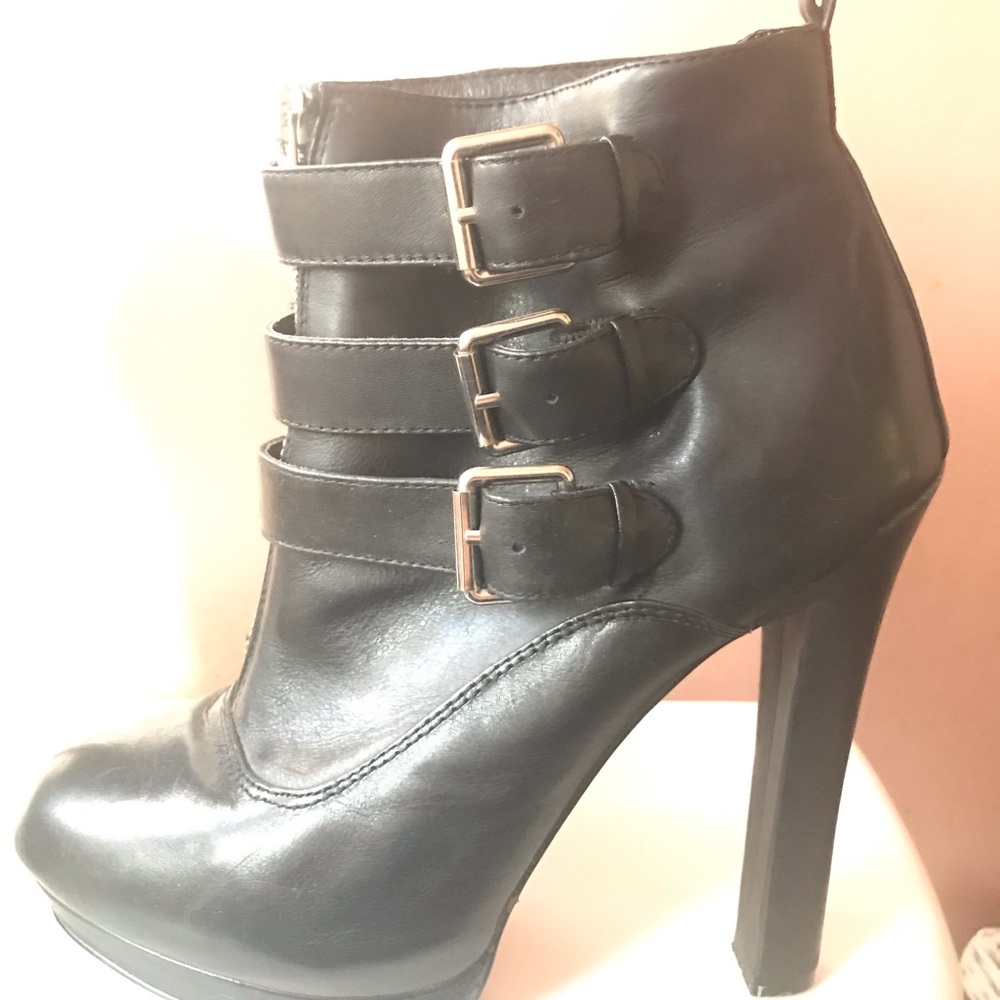 Aldo Women’s high heeled leather  boot